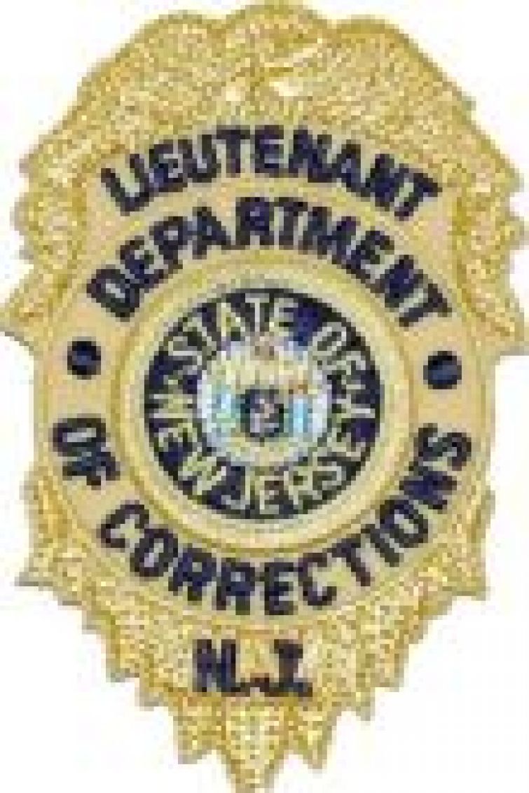 NEW JERSEY DEPARTMENT OF CORRECTIONS LIEUTENANT'S BADGE PATCH - OLD VERSION.
